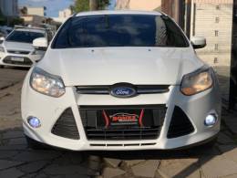 FORD - FOCUS - 2014/2015 - Branca - R$ 55.990,00