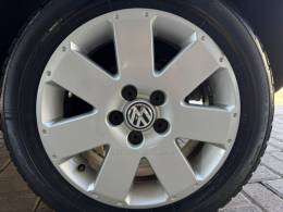 VOLKSWAGEN - FOX - 2009/2009 - Preta - R$ 33.990,00