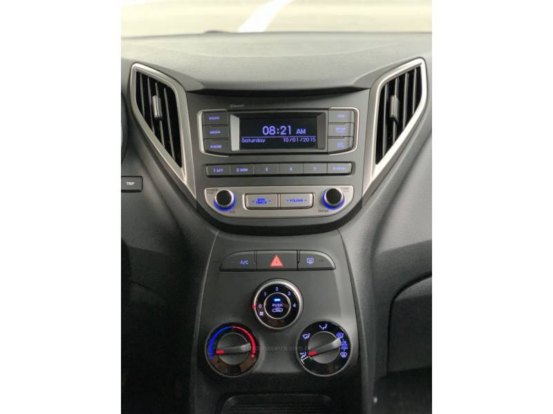 HYUNDAI - HB20 - 2015/2016 - Prata - R$ 74.990,00