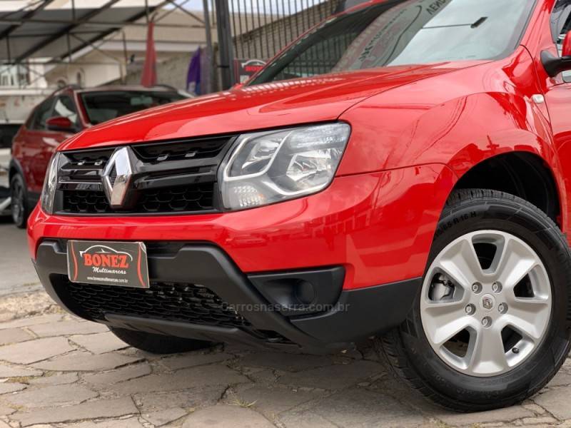 RENAULT - DUSTER - 2015/2016 - Vermelha - R$ 67.990,00