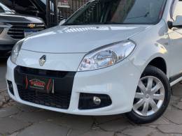 RENAULT - SANDERO - 2012/2013 - Branca - R$ 37.990,00