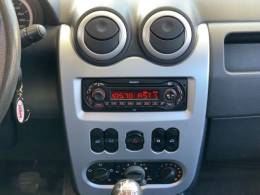 RENAULT - SANDERO - 2009/2010 - Prata - R$ 32.990,00