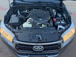 TOYOTA - HILUX - 2019/2019 - Cinza - R$ 187.990,00