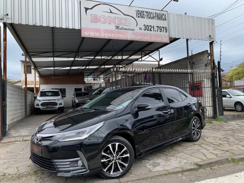TOYOTA - COROLLA - 2017/2018 - Preta - R$ 105.990,00