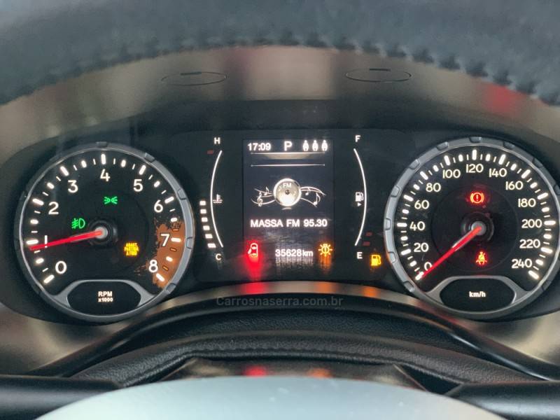 JEEP - RENEGADE - 2015/2016 - Vermelha - R$ 71.990,00
