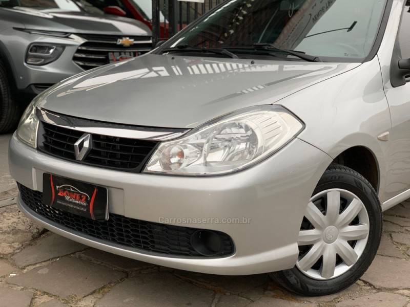 RENAULT - SYMBOL - 2010/2011 - Prata - R$ 24.990,00