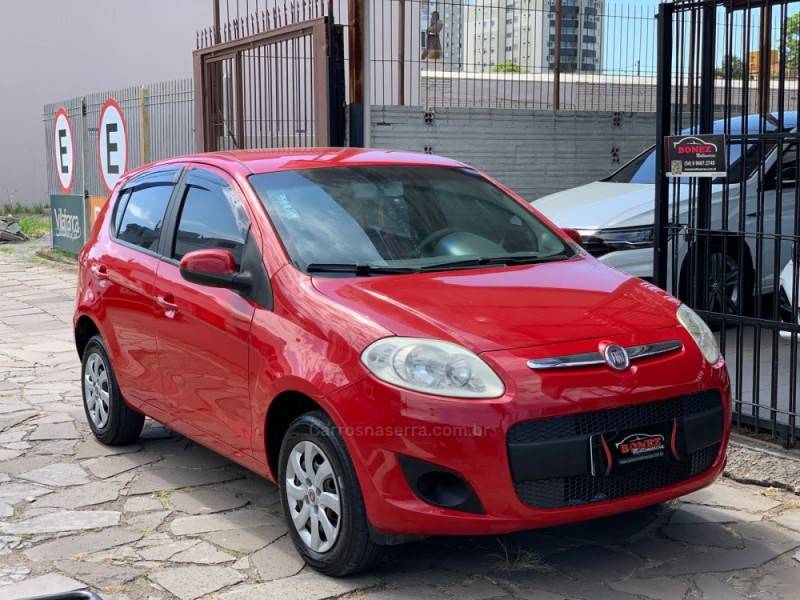 FIAT - PALIO - 2012/2013 - Vermelha - R$ 30.990,00