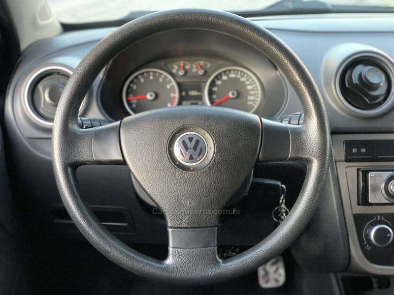VOLKSWAGEN - SAVEIRO - 2010/2011 - Branca - R$ 44.990,00