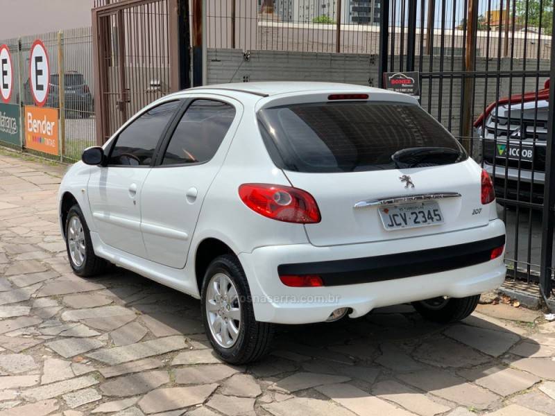 PEUGEOT - 207 - 2010/2011 - Branca - R$ 24.990,00