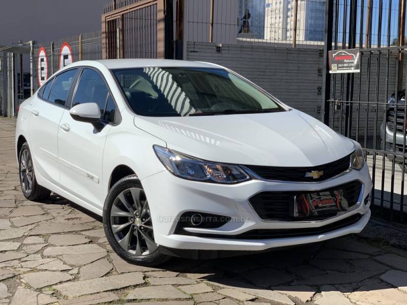CHEVROLET - CRUZE - 2016/2017 - Branca - R$ 85.990,00