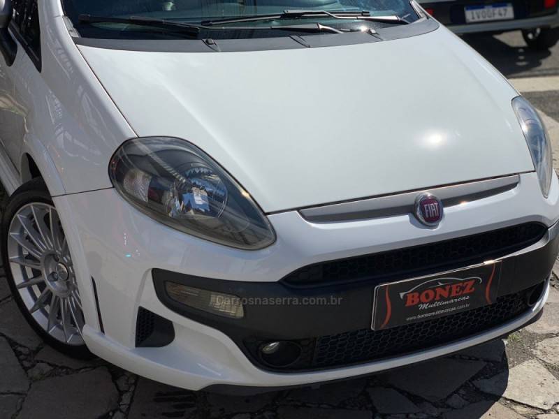 FIAT - PUNTO - 2014/2015 - Branca - R$ 69.900,00