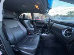 TOYOTA - COROLLA - 2018/2018 - Preta - R$ 106.990,00