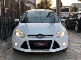 FORD - FOCUS - 2014/2015 - Branca - R$ 61.990,00