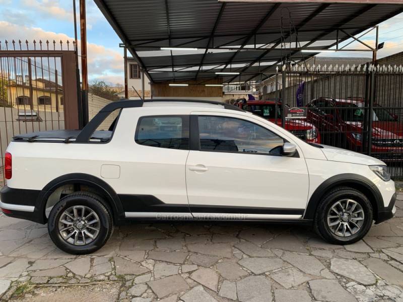 VOLKSWAGEN - SAVEIRO - 2016/2017 - Branca - R$ 79.990,00