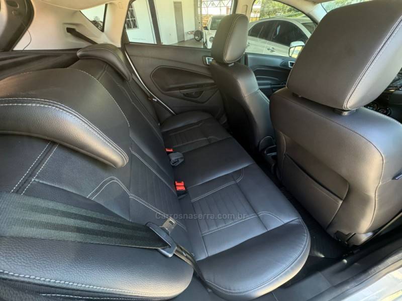 FORD - FIESTA - 2014/2014 - Branca - R$ 50.990,00