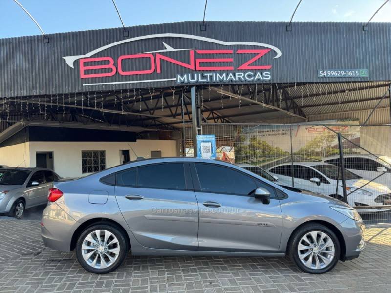 CHEVROLET - CRUZE - 2017/2017 - Prata - R$ 84.990,00