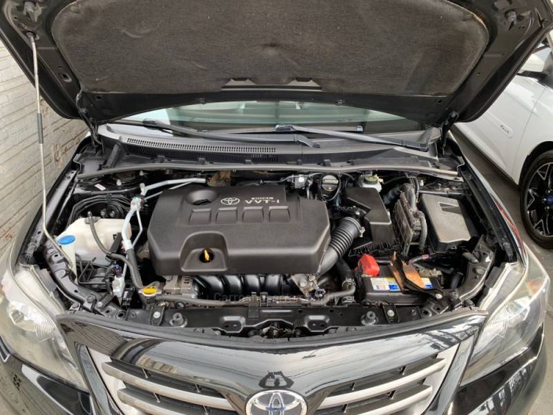 TOYOTA - COROLLA - 2013/2014 - Preta - R$ 71.990,00