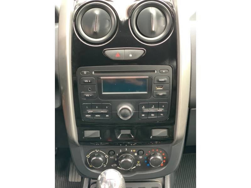 RENAULT - DUSTER - 2015/2016 - Vermelha - R$ 67.990,00