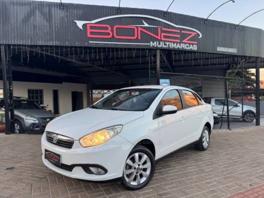 FIAT - GRAND SIENA - 2013/2014 - Branca - R$ 38.990,00