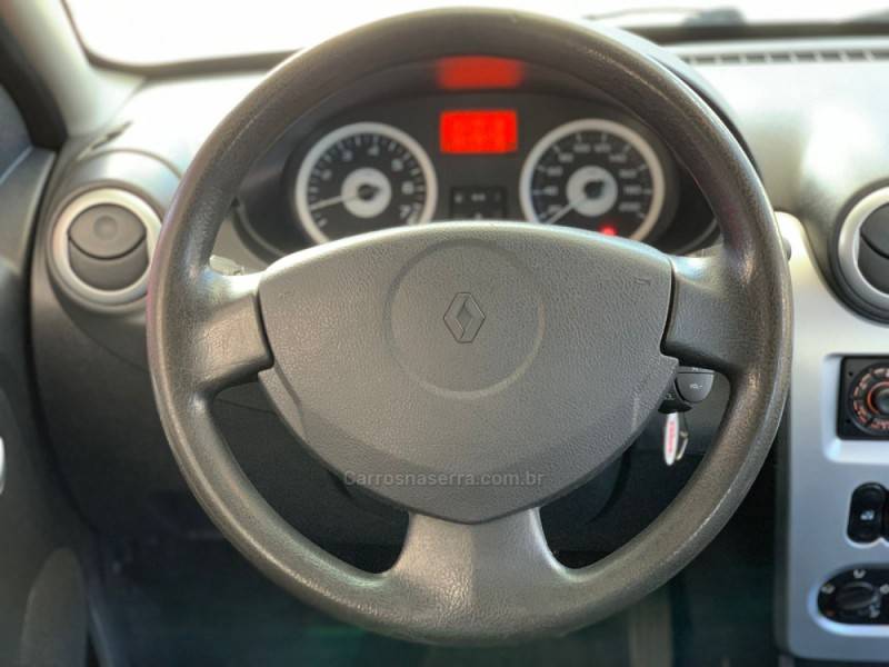 RENAULT - SANDERO - 2009/2010 - Prata - R$ 32.990,00