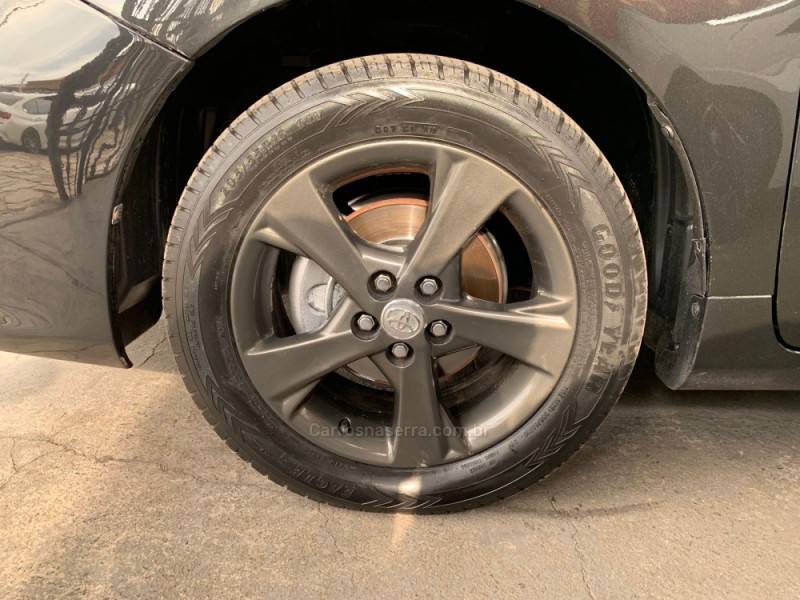 TOYOTA - COROLLA - 2013/2014 - Preta - R$ 71.990,00