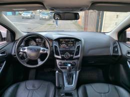 FORD - FOCUS - 2014/2015 - Branca - R$ 61.990,00