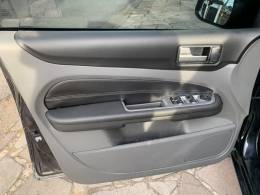 FORD - FOCUS - 2010/2011 - Preta - R$ 49.990,00