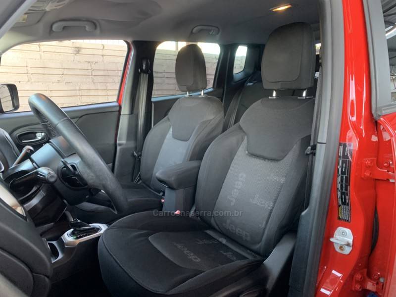 JEEP - RENEGADE - 2015/2016 - Vermelha - R$ 71.990,00