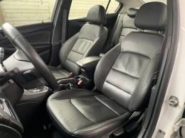 CHEVROLET - CRUZE - 2016/2017 - Branca - R$ 85.990,00