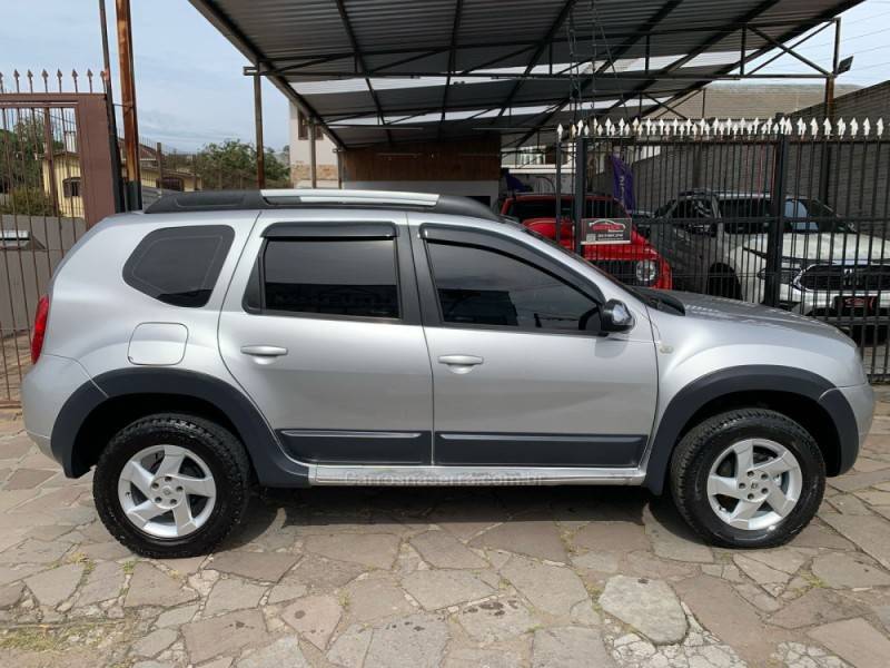 RENAULT - DUSTER - 2013/2014 - Prata - R$ 54.990,00