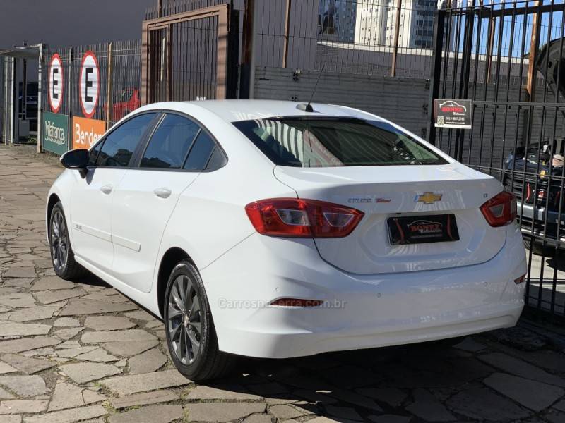 CHEVROLET - CRUZE - 2016/2017 - Branca - R$ 85.990,00