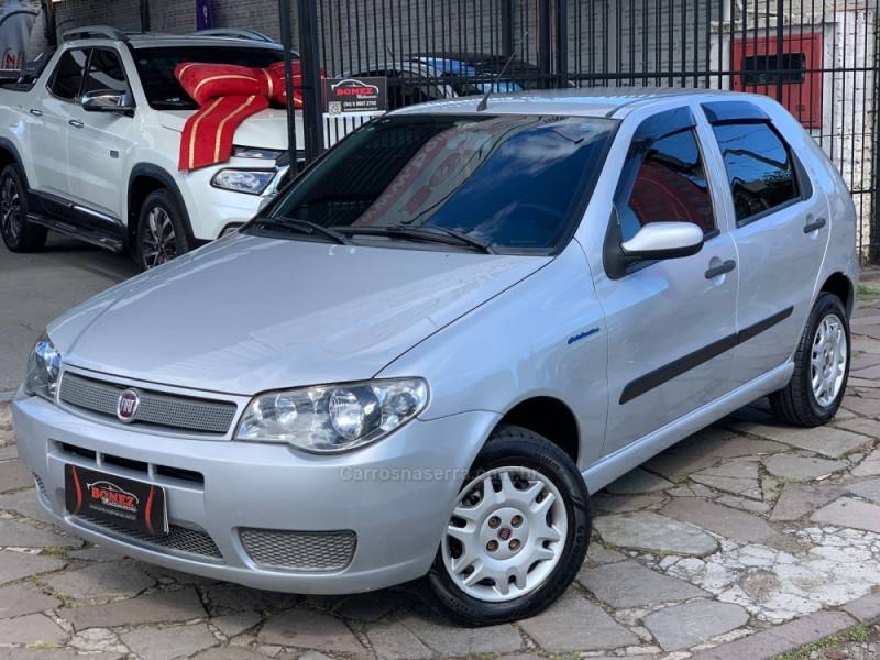 FIAT - PALIO - 2009/2010 - Prata - R$ 25.990,00