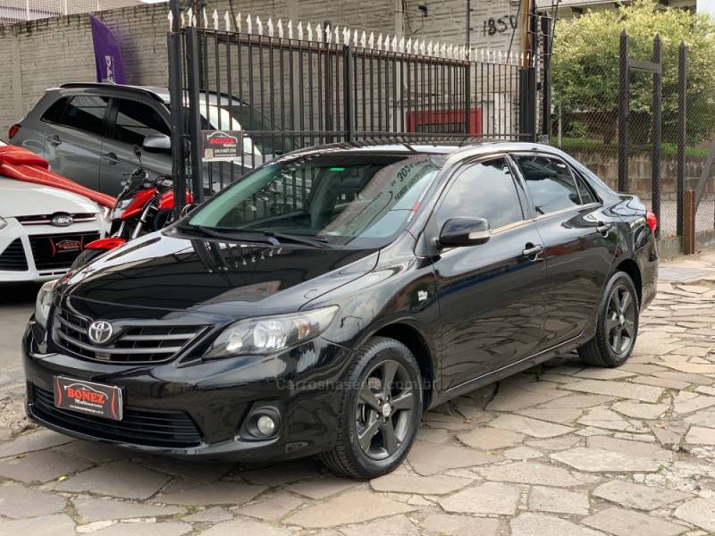 TOYOTA - COROLLA - 2013/2014 - Preta - R$ 71.990,00
