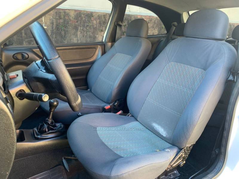 CHEVROLET - CELTA - 2002/2003 - Branca - R$ 13.990,00