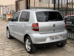 VOLKSWAGEN - FOX - 2005/2006 - Prata - R$ 28.990,00
