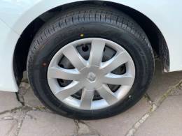 RENAULT - SANDERO - 2012/2013 - Branca - R$ 37.990,00