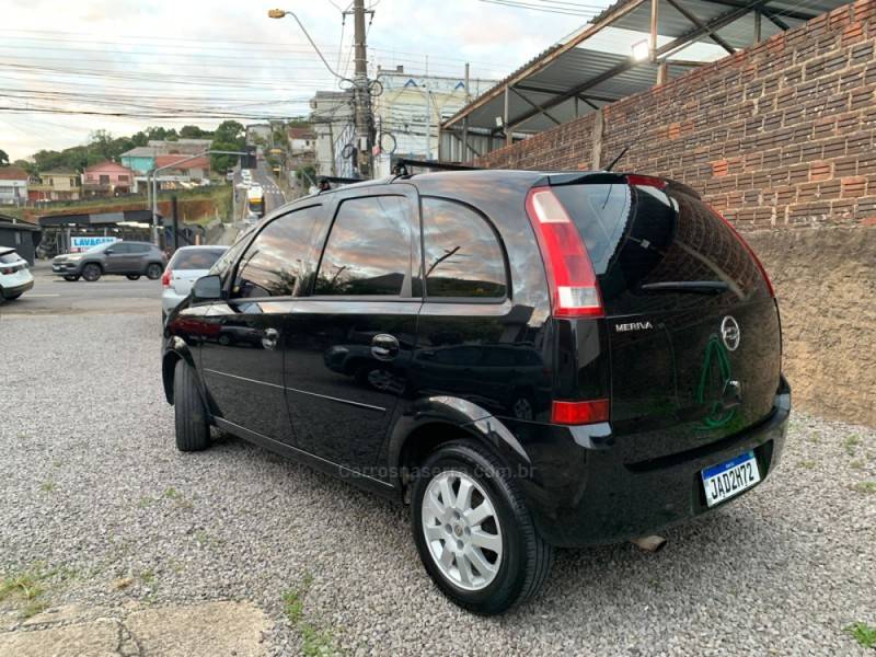 CHEVROLET - MERIVA - 2003/2004 - Preta - R$ 24.990,00