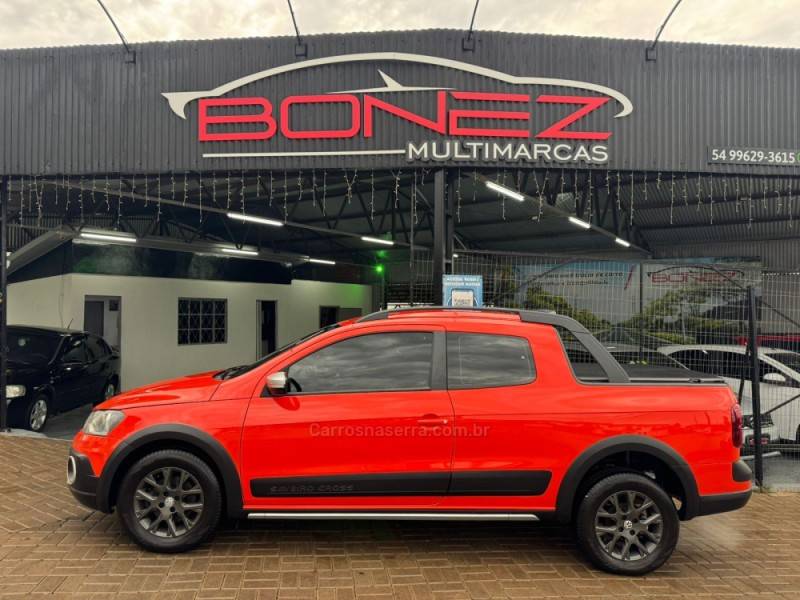 VOLKSWAGEN - SAVEIRO - 2015/2015 - Laranja - R$ 74.990,00