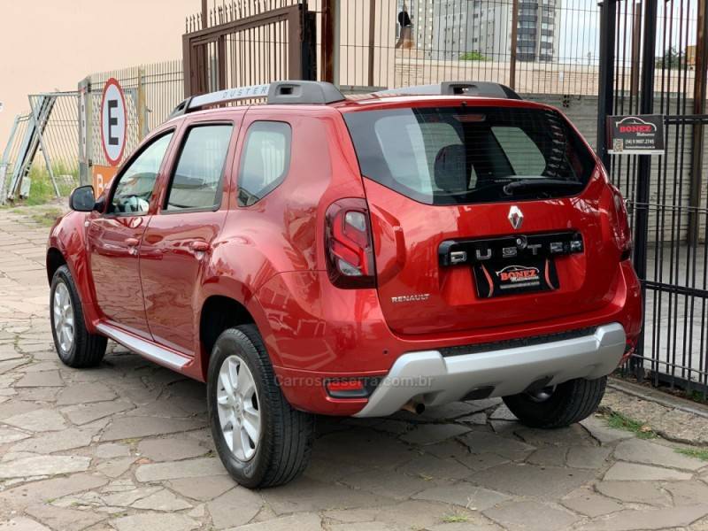 RENAULT - DUSTER - 2015/2016 - Vermelha - R$ 61.990,00