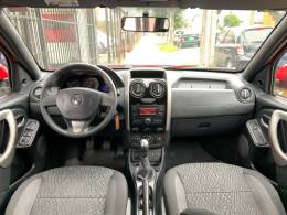 RENAULT - DUSTER - 2015/2016 - Vermelha - R$ 67.990,00