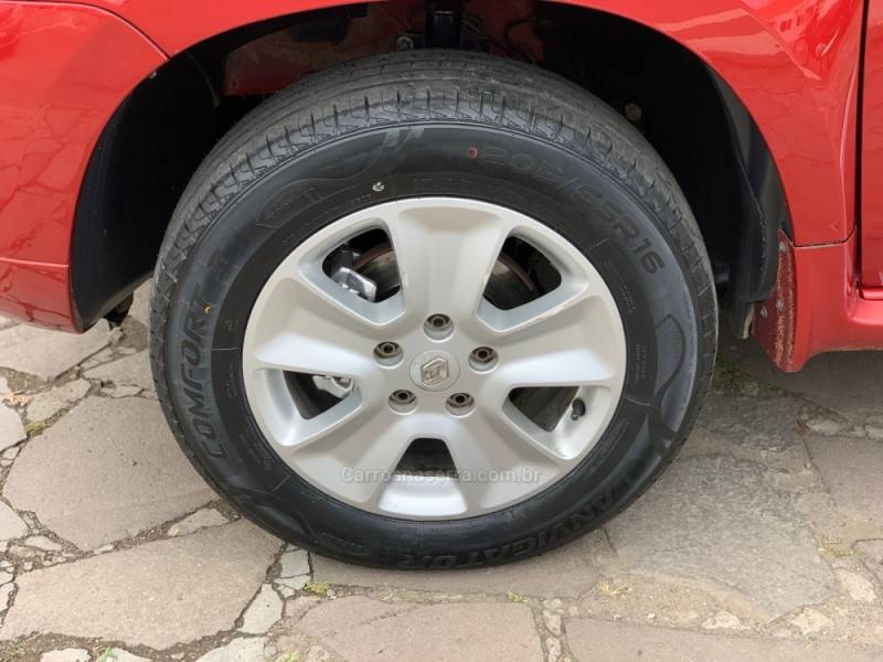 RENAULT - DUSTER - 2015/2016 - Vermelha - R$ 60.990,00