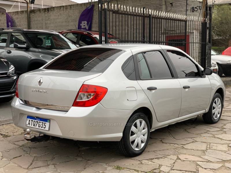 RENAULT - SYMBOL - 2010/2011 - Prata - R$ 24.990,00