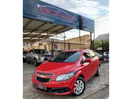 CHEVROLET - ONIX - 2014/2015 - Vermelha - R$ 49.990,00