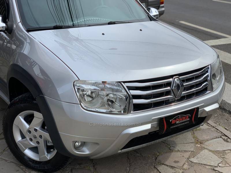 RENAULT - DUSTER - 2013/2014 - Prata - R$ 54.990,00