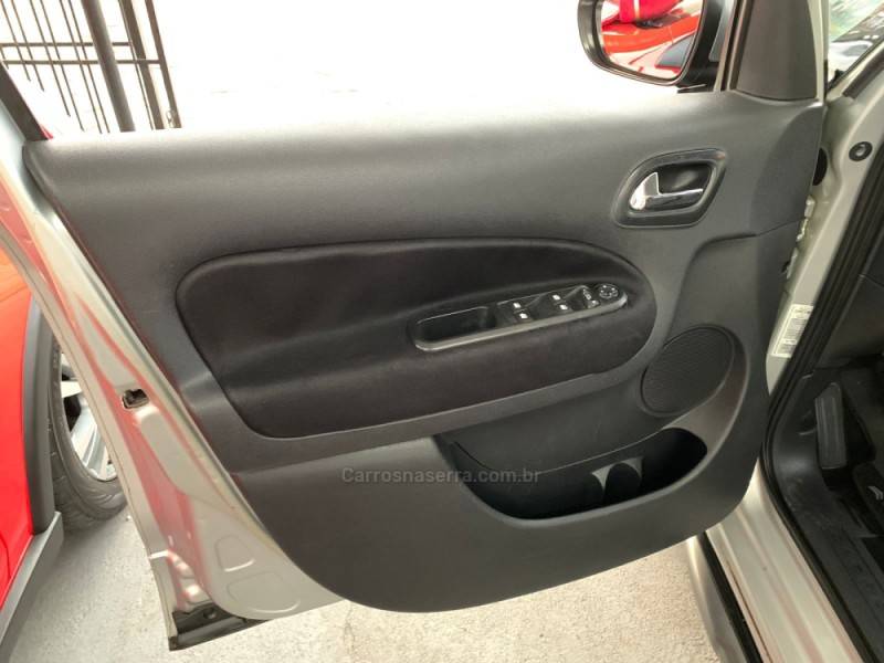 CITROËN - AIRCROSS - 2010/2011 - Prata - R$ 36.990,00