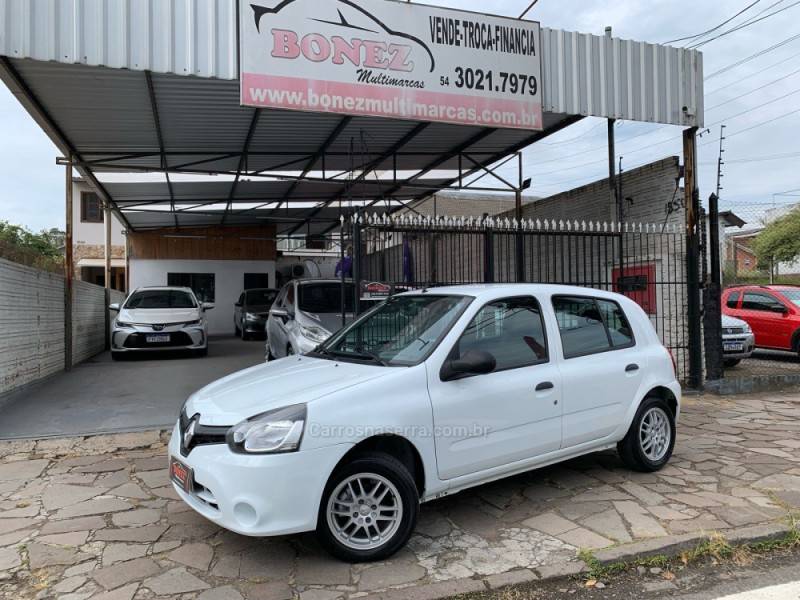 RENAULT - CLIO - 2014/2015 - Branca - R$ 35.990,00