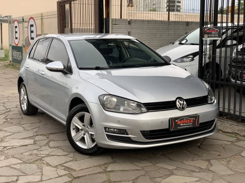 VOLKSWAGEN - GOLF - 2013/2014 - Prata - R$ 69.990,00