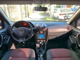 RENAULT - SANDERO - 2013/2014 - Prata - R$ 43.990,00