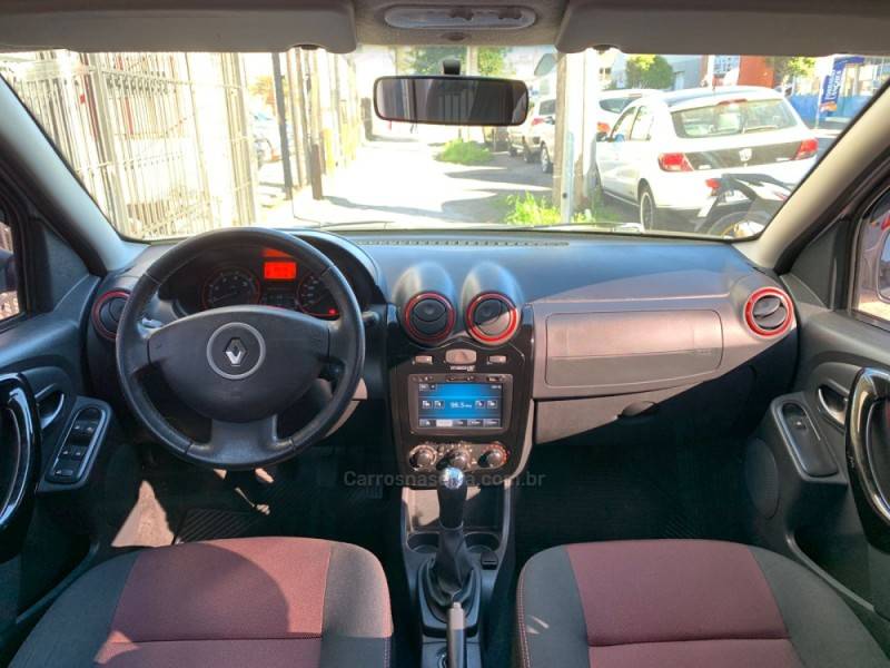 RENAULT - SANDERO - 2013/2014 - Prata - R$ 43.990,00