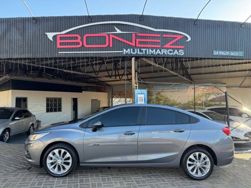 CHEVROLET - CRUZE - 2017/2017 - Prata - R$ 84.990,00